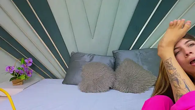 DulceeEsmeralda online show from March 2026 01:50:01 PM