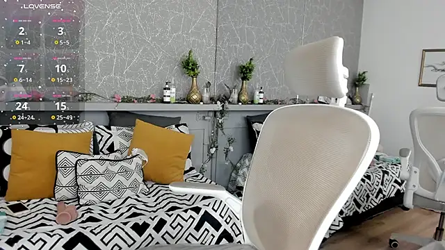 Moon liight  online show from January 2026 11:20:01 PM