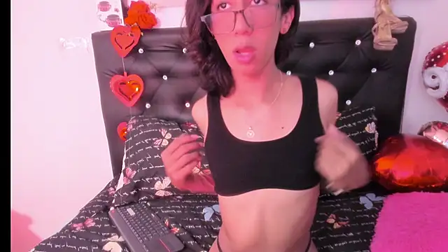 RossieCooper online show from February 2026 07:33:02 PM