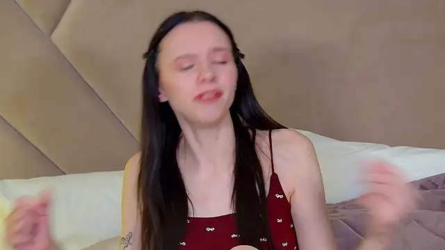 ArinaKubrick online show from January 2026 04:22:02 PM