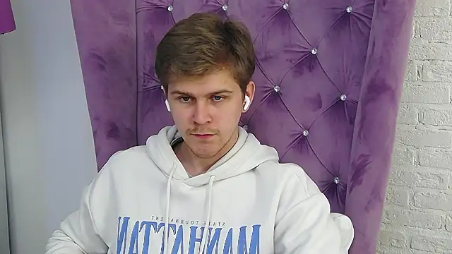 NickJohnas online show from April 2026 06:43:01 PM