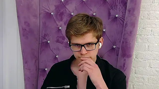 NickJohnas online show from April 2026 07:22:01 PM