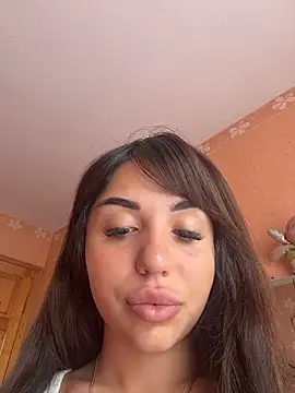 Snapshot of SilkyMira chatting on June 2026 08:15:01 AM SilkyMira online show from June 2026 08:15:01 AM