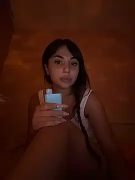 Snapshot of SilkyMira chatting on July 2026 05:34:02 PM SilkyMira online show from July 2026 05:34:02 PM