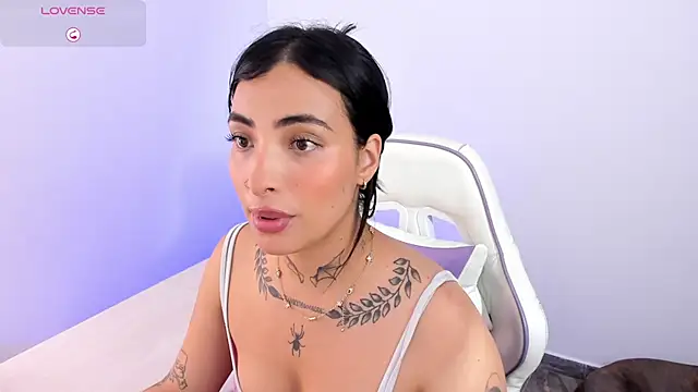 Snapshot of emmi_11 chatting on July 2026 12:35:02 AM emmi 11 online show from July 2026 12:35:02 AM