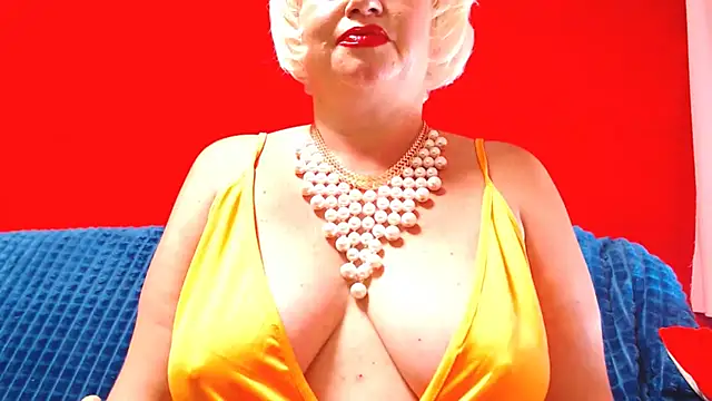 Snapshot of NaughtyMILF4UX chatting on July 2026 03:20:02 AM NaughtyMILF4UX online show from July 2026 03:20:02 AM