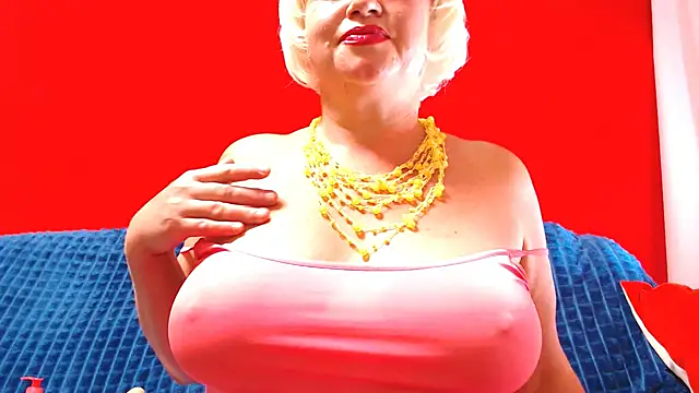 Snapshot of NaughtyMILF4UX chatting on July 2026 03:26:01 AM NaughtyMILF4UX online show from July 2026 03:26:01 AM