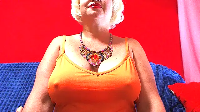 Snapshot of NaughtyMILF4UX chatting on August 2026 03:38:02 AM NaughtyMILF4UX online show from August 2026 03:38:02 AM