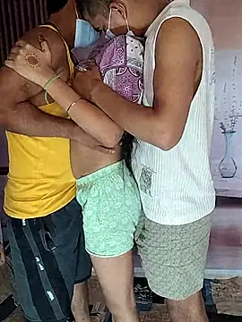 realcouple71 online show from June 2026 06:27:02 AM
