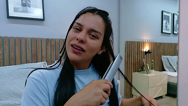 Mia Bellefort online show from February 2026 07:41:01 PM