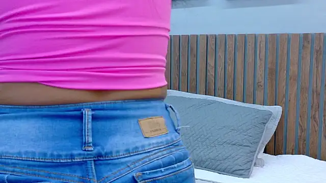 Mia Bellefort online show from February 2026 08:09:02 PM