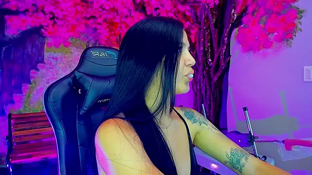 marahanson  online show from January 2026 07:06:01 PM