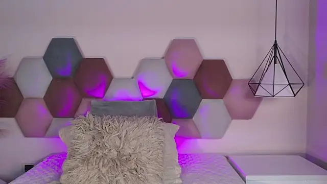 PaulinaSaint online show from January 2026 06:56:02 PM