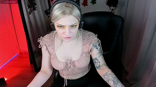 Aska Asami online show from December 2025 10:17:02 PM