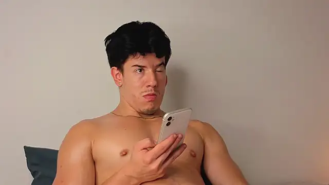 maxxcooper1 online show from January 2026 11:15:02 AM