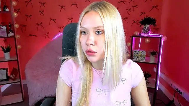 AprilChambers online show from January 2026 09:58:02 AM