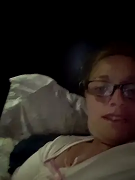 Snapshot of gailbee12 chatting on August 2026 04:15:02 AM gailbee12 online show from August 2026 04:15:02 AM