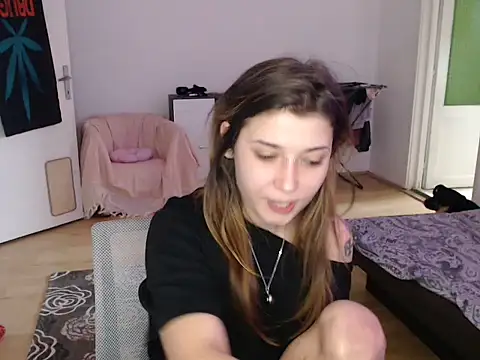 AlienforTwenty online show from December 2025 10:13:02 AM