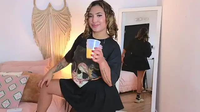 Grecia Miller  online show from December 2025 12:24:02 PM