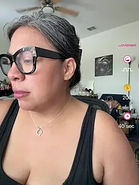BettyWhispers online show from June 2026 05:04:02 PM