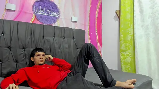 Straight Guy22 online show from January 2026 04:39:01 AM