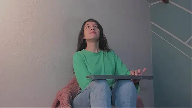 Lucy-Bluesea online show from February 2026 12:31:01 AM