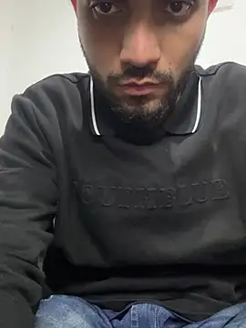 jamess 0 online show from February 2026 05:37:02 AM