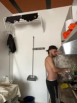 jamess 0 online show from April 2026 05:50:02 PM