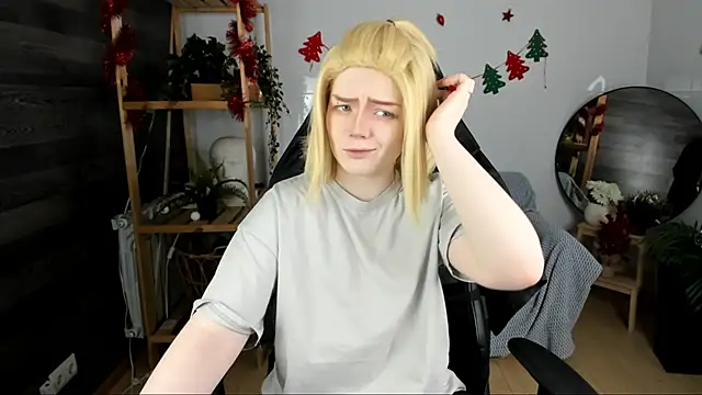 KellyKik online show from December 2025 08:04:01 PM