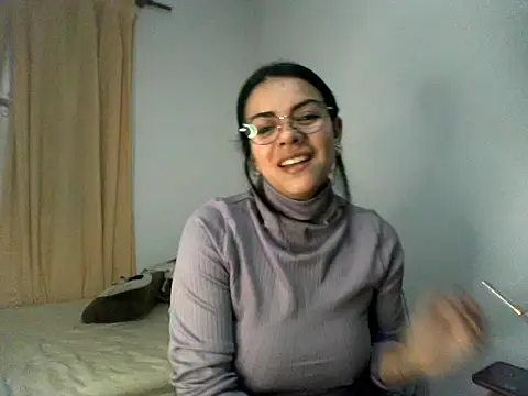 luluclark69 online show from June 2026 10:32:01 PM