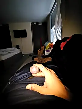 Gnax1 online show from January 2026 09:24:02 AM