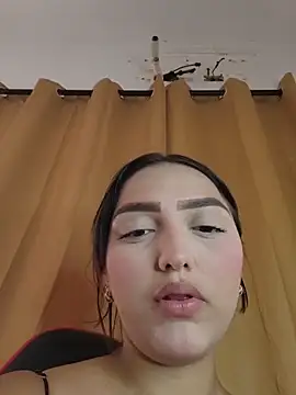 Snapshot of Mia_em chatting on June 2026 06:45:01 PM Mia em online show from June 2026 06:45:01 PM