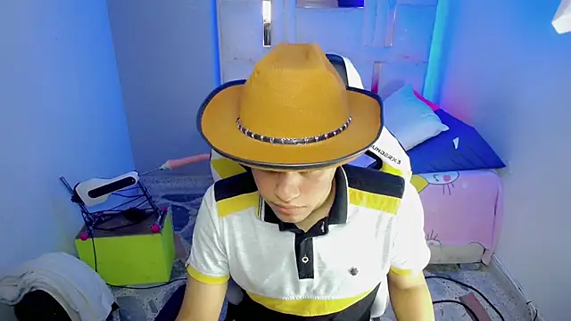 Luky twink online show from January 2026 03:55:01 AM