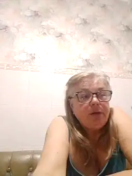 Snapshot of LinaLight88 chatting on May 2026 08:59:01 PM LinaLight88 online show from May 2026 08:59:01 PM