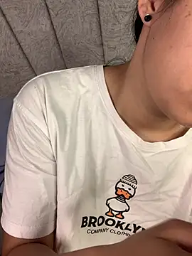 Val12777 online show from March 2026 11:57:01 AM