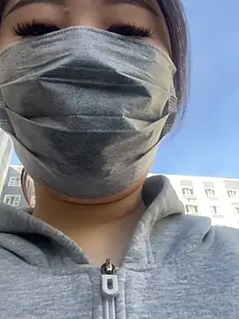 Sarah2127 online show from April 2026 10:37:01 AM