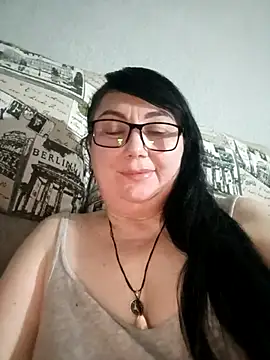 MariSwan222 online show from April 2026 08:21:01 PM