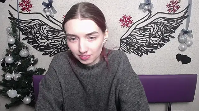 LisaDarcy online show from December 2025 02:00:02 PM