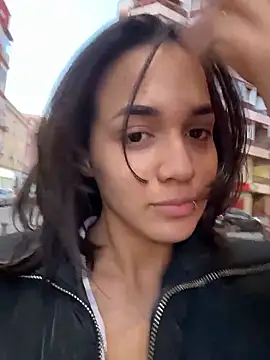 MiaMorenoo online show from January 2026 05:04:01 PM