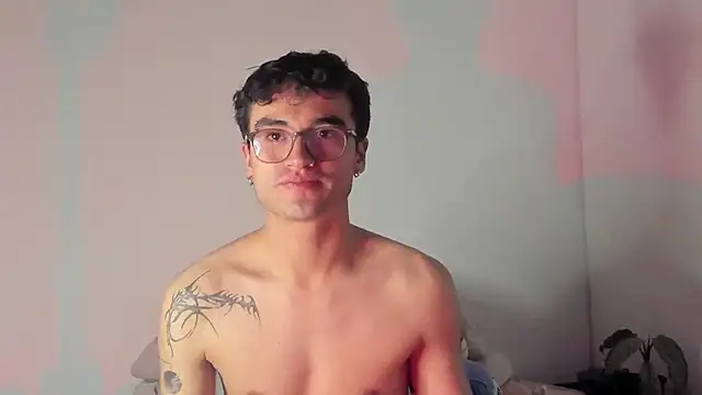 Snapshot of charlie_dicker chatting on May 2026 02:28:01 AM charlie dicker online show from May 2026 02:28:01 AM