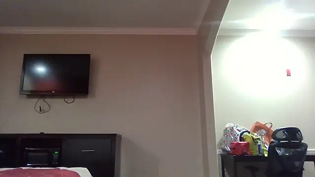 Rayvenveil online show from April 2026 06:49:01 AM