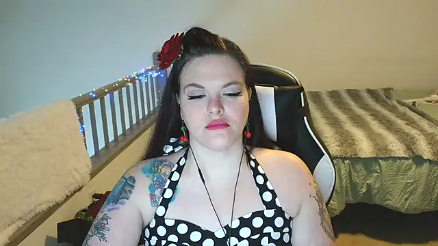 VixieVanderbilt online show from December 2025 04:46:02 PM