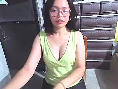 Snapshot of lwkfine chatting on May 2026 01:05:02 PM lwkfine online show from May 2026 01:05:02 PM
