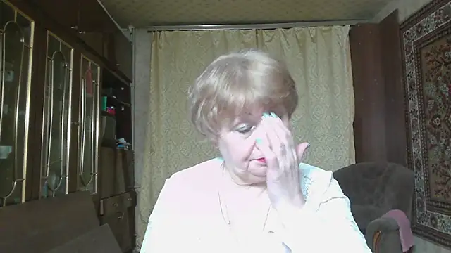 Snapshot of Casey_peach chatting on May 2026 06:05:01 PM Casey peach online show from May 2026 06:05:01 PM