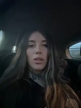 saphirafox online show from March 2026 05:50:01 PM