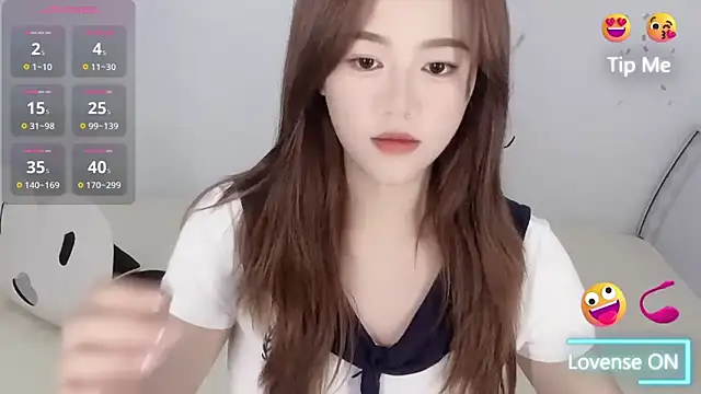 Snapshot of Amireux-8 chatting on June 2026 12:09:02 PM Amireux-8 online show from June 2026 12:09:02 PM