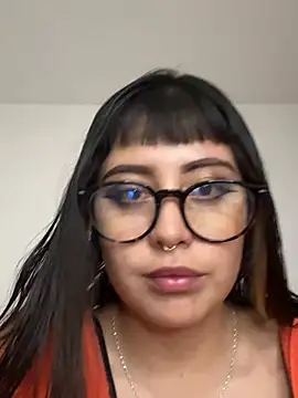 Snapshot of justmariee chatting on May 2026 03:59:02 AM justmariee online show from May 2026 03:59:02 AM