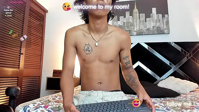 Snapshot of AndyKings_1 chatting on May 2026 03:13:02 AM AndyKings 1 online show from May 2026 03:13:02 AM