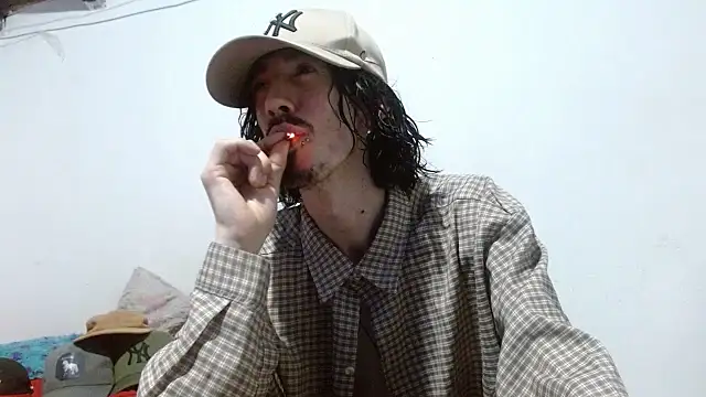 Snapshot of sk8-boy chatting on July 2026 11:40:01 PM sk8-boy online show from July 2026 11:40:01 PM