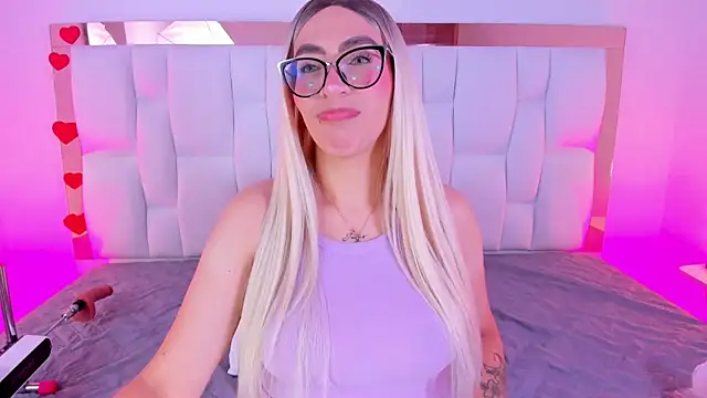 CamilleJuicy  online show from April 2026 12:48:02 PM